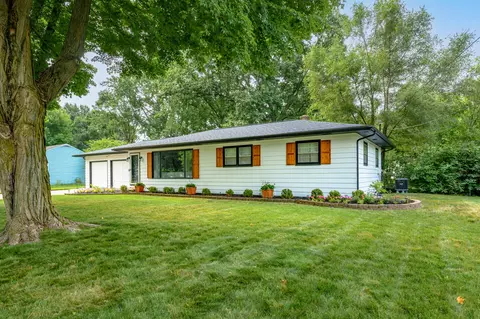 420 Gabardine Ave, Portage, MI 49002