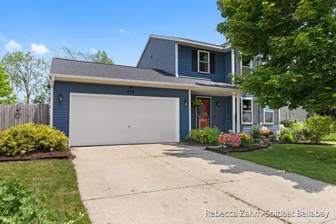 420 Tall Grass Dr, Cedar Springs, MI 49319