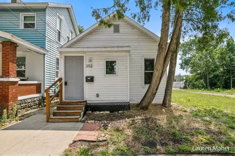 352 Indiana Ave SW, Grand Rapids, MI 49504