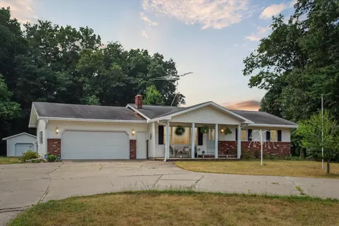 4699 W Carson City Rd, Greenville, MI 48838