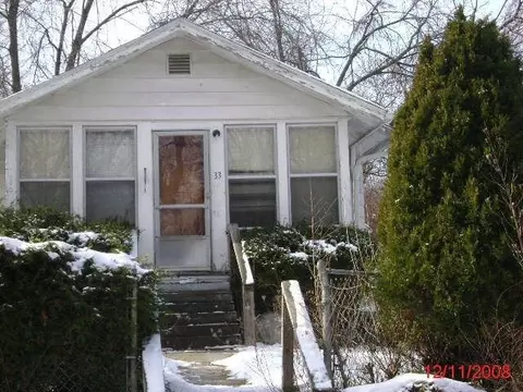 33 Windsor Ter, Battle Creek, MI 49037
