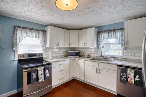 470 Falcon Rd, Jackson, MI 49202 photo 2