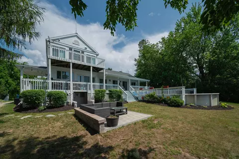 870 Blue Star Hwy, South Haven, MI 49090