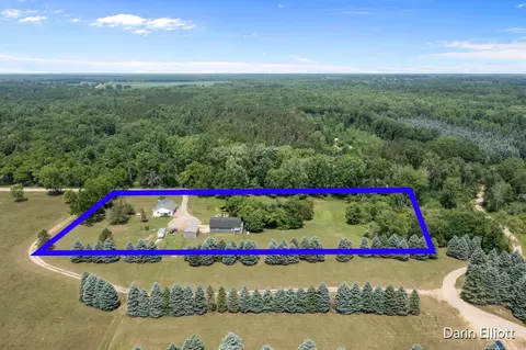 5624 E Charles Rd, Ionia, MI 48846 photo 3