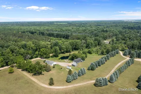 5624 E Charles Rd, Ionia, MI 48846 photo 2