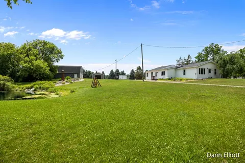 5624 E Charles Rd, Ionia, MI 48846 photo 4
