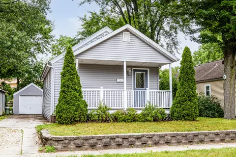 220 N 16th St, Niles, MI 49120