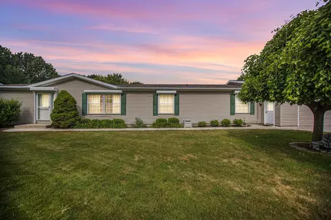 73321 Cider Ct, South Haven, MI 49090