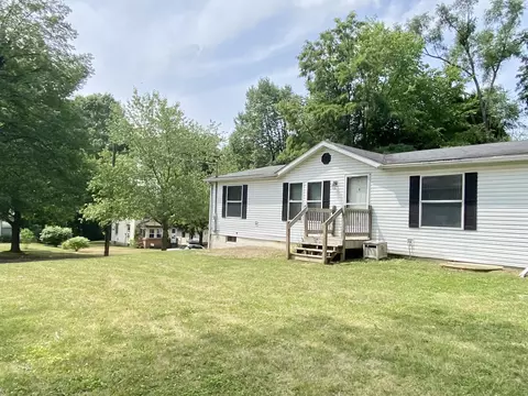 837 Whitney St, Jackson, MI 49202 photo 2