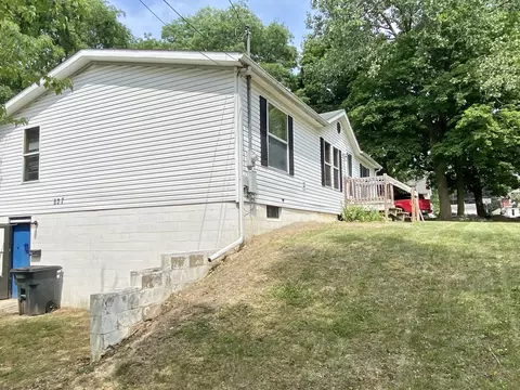 837 Whitney St, Jackson, MI 49202 photo 5