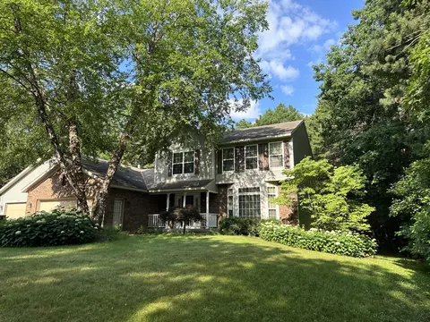 3915 Tall Grass West Ct, Holland, MI 49424