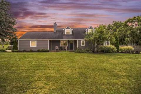 10525 Concord Dr, Berrien Springs, MI 49103