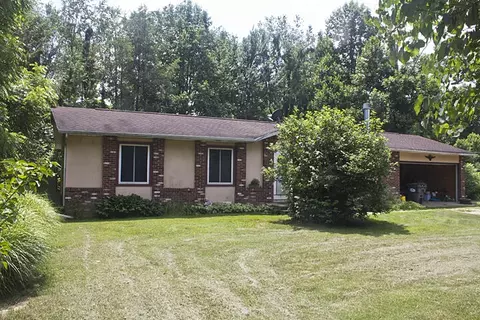 30599 Wells St, Dowagiac, MI 49047