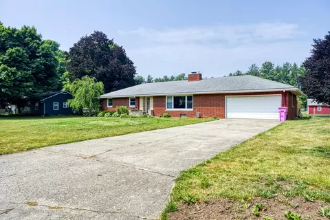 327 N Kalamazoo St, White Pigeon, MI 49099