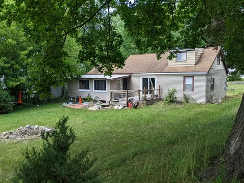12559 Crystal Lake Dr, Cement City, MI 49233