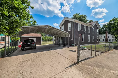 315 White Pigeon St, Constantine, MI 49042 photo 3