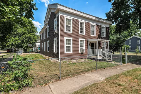 315 White Pigeon St, Constantine, MI 49042