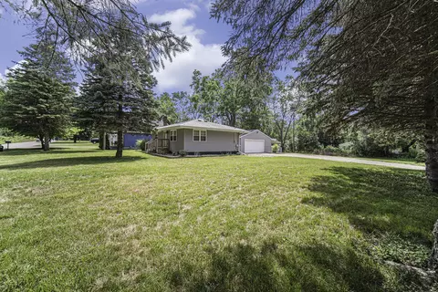 1054 N Brown St, Jackson, MI 49202 photo 3
