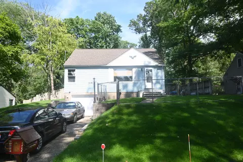 868 Carlton St, Muskegon, MI 49442