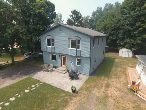 11107 Crooked Lake Dr NE, Rockford, MI 49341