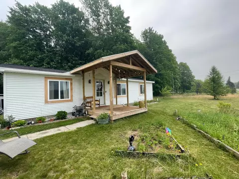 1561 N Lamb Rd, Interlochen, MI 49643