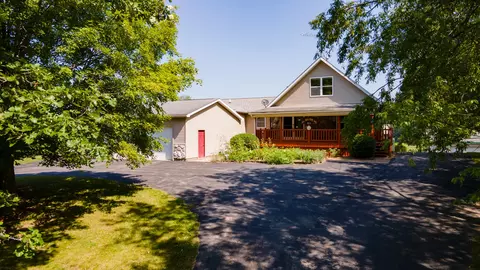 6111 Clise Rd, Bath, MI 48808 photo 3