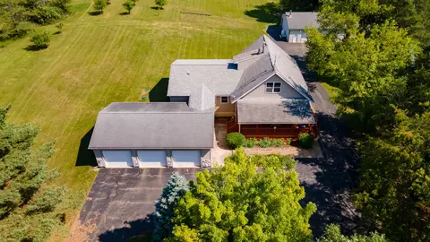6111 Clise Rd, Bath, MI 48808