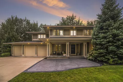 315 Saddleback Dr NE, Grand Rapids, MI 49525
