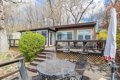 10383 Walnut Dr, Three Rivers, MI 49093