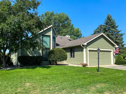 1709 Fountainview Ct SE, Caledonia, MI 49316