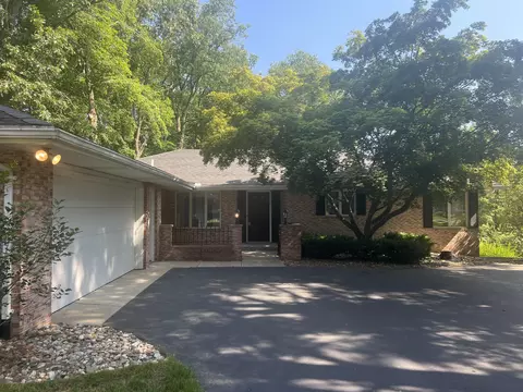 6490 Winddrift Ave, Kalamazoo, MI 49009