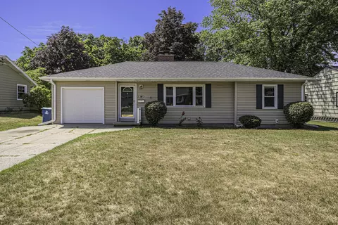 120 Briarhill Dr, Battle Creek, MI 49015