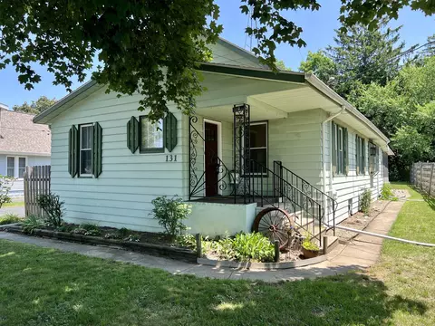 131 Sutherland Ave, Watervliet, MI 49098