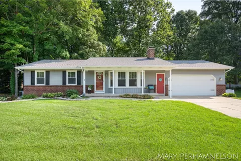 3145 Honeywood Dr SW, Grandville, MI 49418