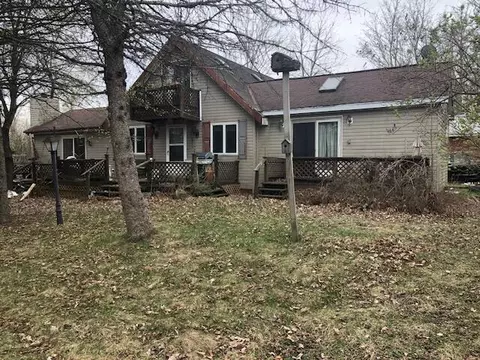 5495 Point Dr, Mecosta, MI 49332
