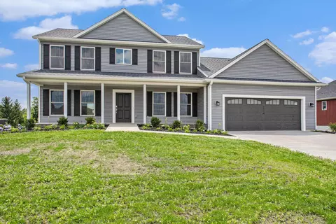 2350 Peerpoint Dr SE, Caledonia, MI 49316