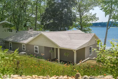 11408 Letchs Lane Ln, Delton, MI 49046