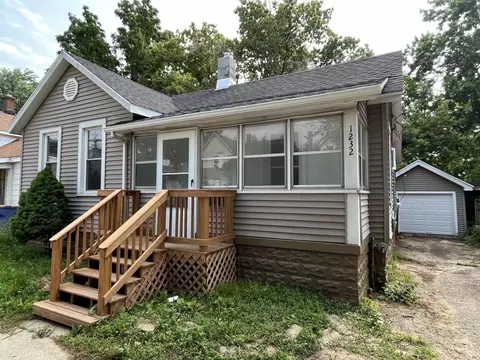 1232 Wieland Pl NW, Grand Rapids, MI 49504