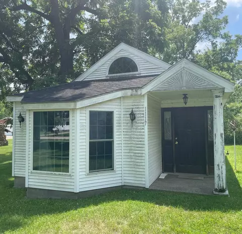 1117 Woodworth Rd, Jackson, MI 49202