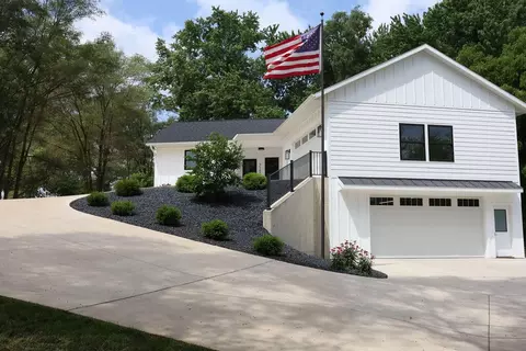 7151 84th St SE, Caledonia, MI 49316