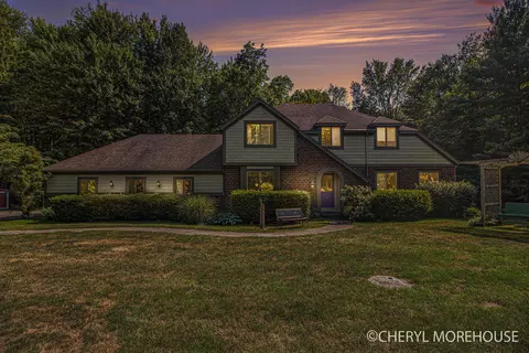 9501 Kalamazoo Ave SE, Caledonia, MI 49316