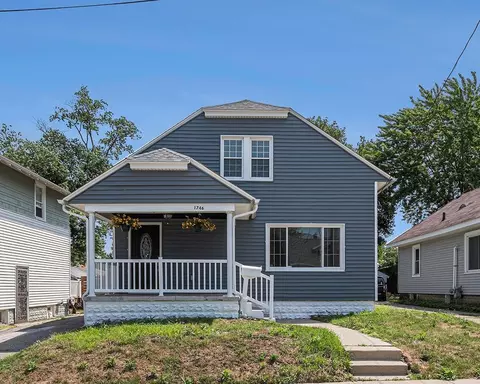 1746 Delwood Ave SW, Wyoming, MI 49509