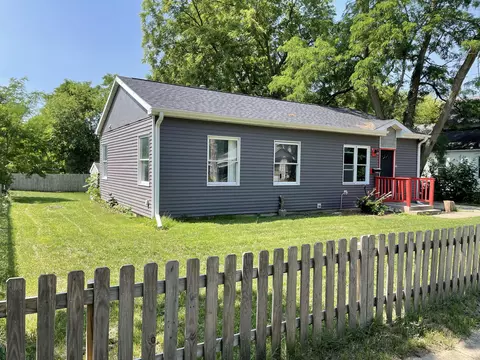 39 Graves Ave, Battle Creek, MI 49037