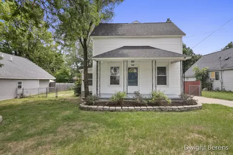 940 Harding St NW, Grand Rapids, MI 49544