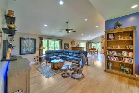 1023 Engelhardt Strasse, Jackson, MI 49201 photo 6