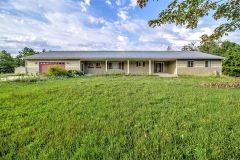 5686 E 80th St, Newaygo, MI 49337 photo 2