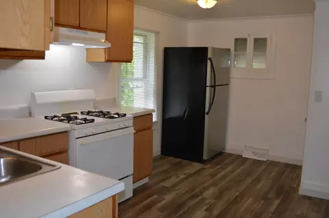 904 Eugene Ave, Jackson, MI 49203 photo 6