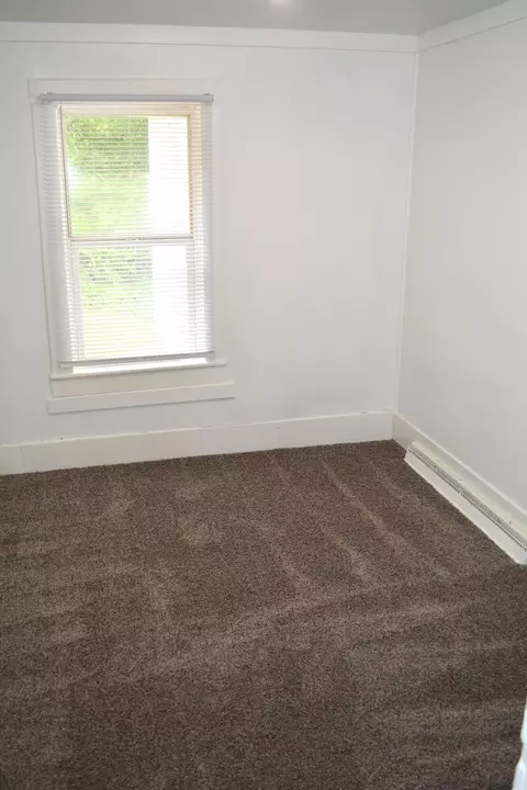 904 Eugene Ave, Jackson, MI 49203 photo 10