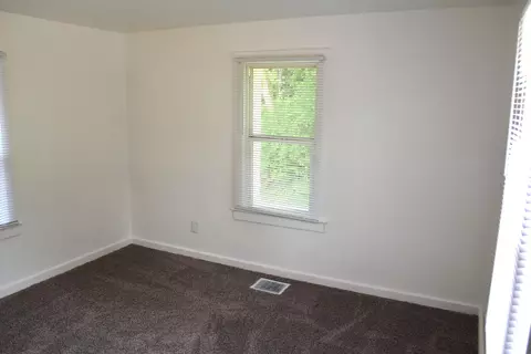 904 Eugene Ave, Jackson, MI 49203 photo 7