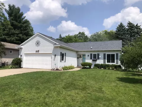 1440 Lenox Rd SE, Grand Rapids, MI 49506